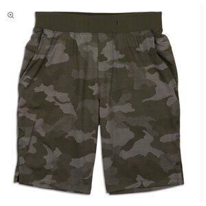 Lululemon THE Short Mens 7” Linerless Mesh Camo Max Olive FIT LIKE a Large